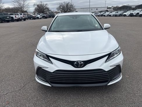 Used 2021 Toyota Camry LE image 8