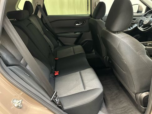 Certified 2024 Nissan Rogue SV image 18