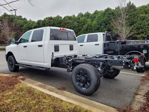 New 2026 RAM 2500 Tradesman image 7