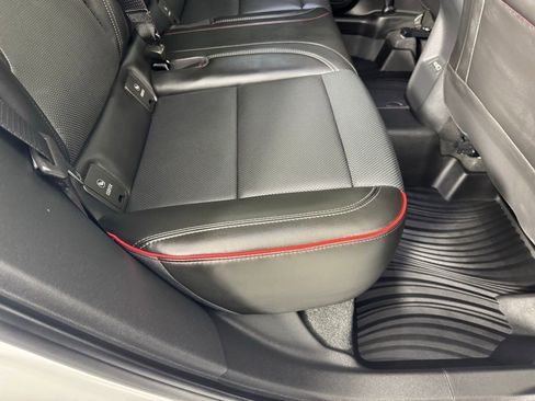 Used 2023 Buick Envision Essence w/ Technology Package I image 33