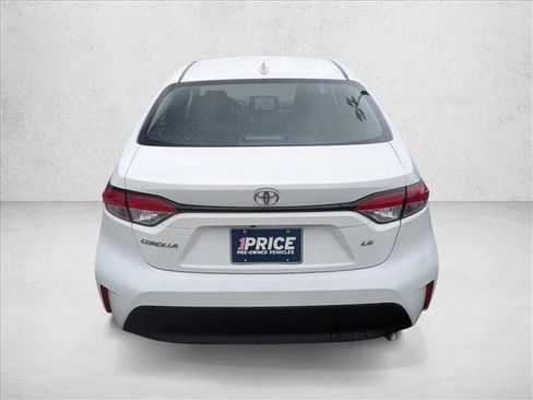 Used 2025 Toyota Corolla LE image 6