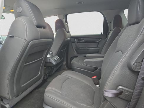 Used 2015 GMC Acadia SLE image 16