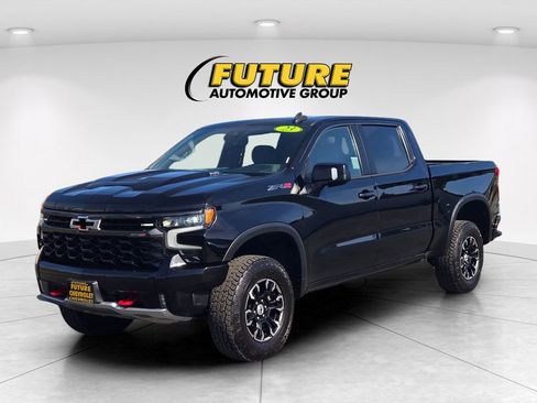 Used 2023 Chevrolet Silverado 1500 ZR2 image 8