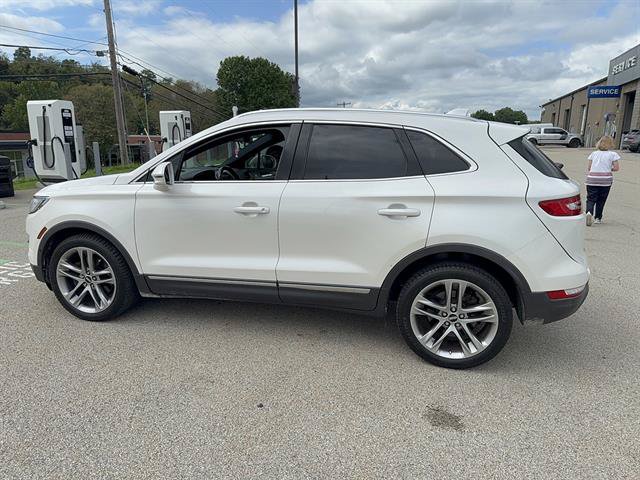 Used 2018 Lincoln MKC Reserve AWD/4WD image 2