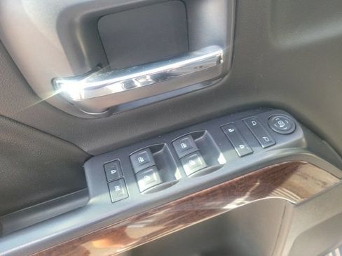 Used 2015 GMC Sierra 1500 SLE w/ SLE Value Package AWD/4WD image 18