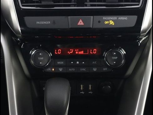 Used 2024 Mitsubishi Eclipse Cross SEL image 27