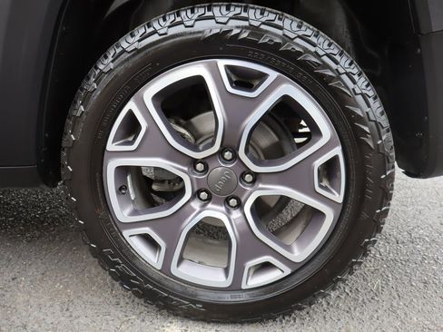 Used 2016 Jeep Renegade Limited image 44