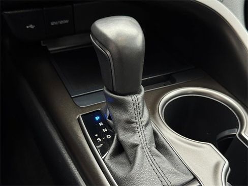 Used 2023 Toyota Camry SE image 20
