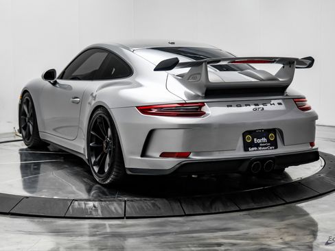 Used 2018 Porsche 911 GT3 w/ Sport Chrono Package image 8