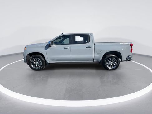 Used 2024 Chevrolet Silverado 1500 LT AWD/4WD image 5