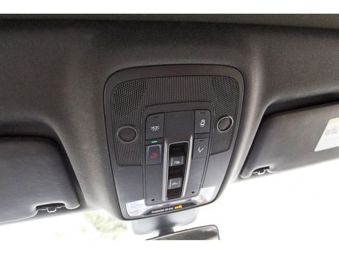 Used 2025 Audi Q3 2.0T Premium image 24