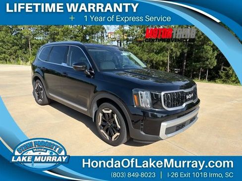 Used 2024 Kia Telluride EX w/ EX Captain's Chair Package FWD image 1
