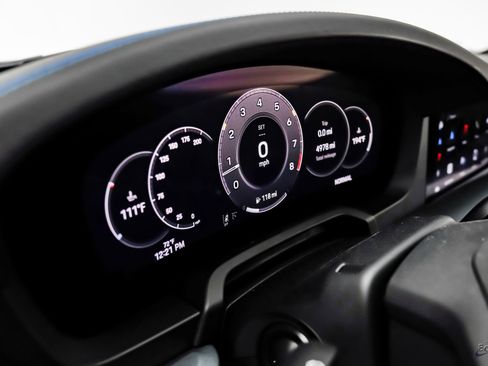 Used 2025 Porsche 911 Carrera T RWD image 31