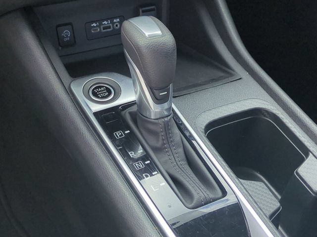 Used 2025 Nissan Sentra SV FWD image 24
