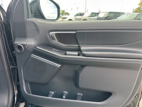 New 2025 Ford Expedition Platinum w/ Stealth Performance Package image 11