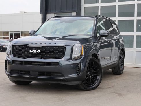 Used 2022 Kia Telluride EX w/ EX Premium Package image 3