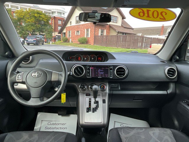 Used 2015 Scion xB FWD image 7