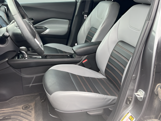 Used 2023 Nissan Kicks SR w/ SR Premium Package FWD image 8