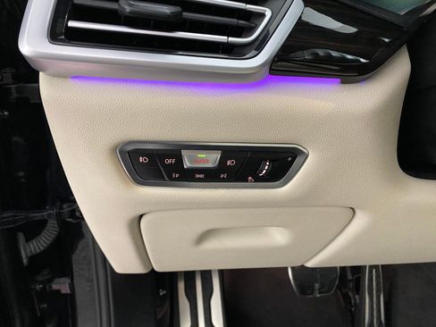 Used 2021 BMW X5 M50i image 19