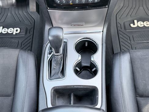 Used 2019 Jeep Grand Cherokee Altitude RWD image 20