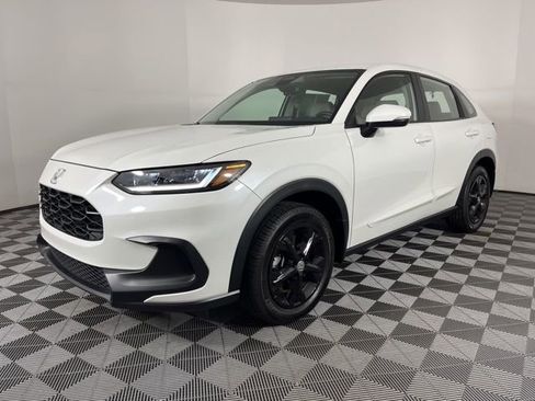 Used 2023 Honda HR-V LX image 5