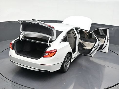 Used 2020 Honda Accord EX image 39