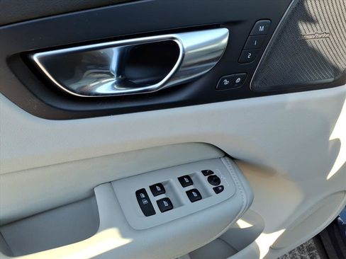 New 2026 Volvo XC60 B5 Ultra w/ Protection Package Premier AWD/4WD image 8