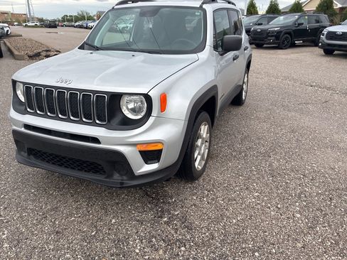 Used 2019 Jeep Renegade Sport w/ Sport Appearance Group image 3