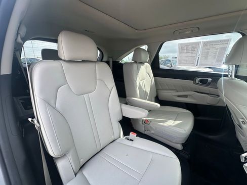 Used 2022 Kia Sorento SX image 28