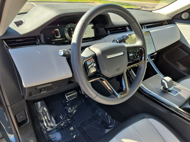 Used 2024 Land Rover Range Rover Evoque Dynamic SE AWD/4WD image 10