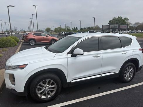 Used 2020 Hyundai Santa Fe SEL image 2