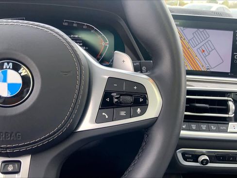 Used 2023 BMW X5 xDrive40i w/ M Sport Package image 22