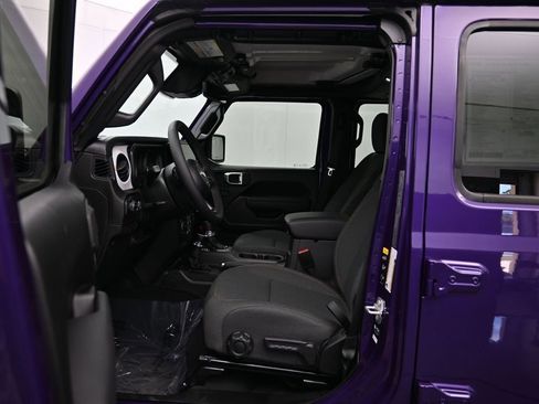 New 2026 Jeep Gladiator Sport AWD/4WD image 20