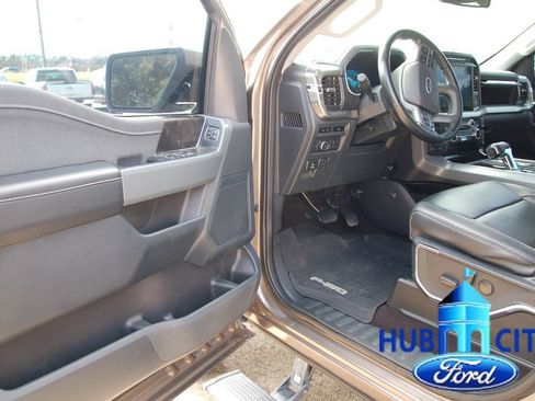 Used 2022 Ford F150 Lariat w/ FX4 Off-Road Package AWD/4WD image 11