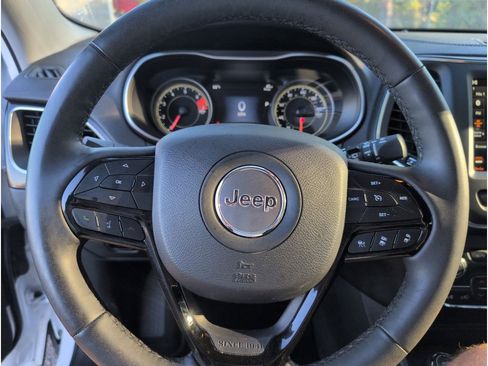 Used 2023 Jeep Cherokee Altitude Lux image 22