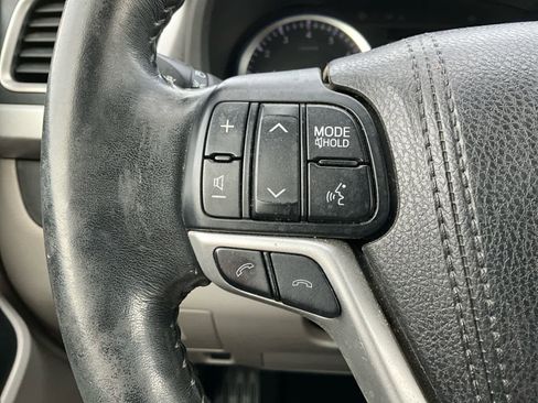 Used 2017 Toyota Highlander XLE image 21