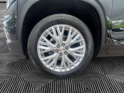 Used 2026 GMC Acadia Elevation w/ Elevation Premium Package FWD image 9