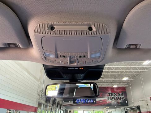 Used 2024 Ford Expedition Limited AWD/4WD image 18