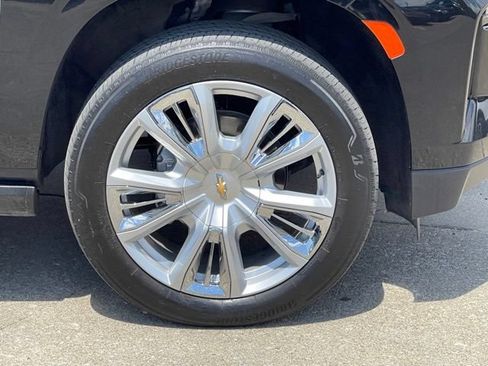 Certified 2024 Chevrolet Tahoe High Country AWD/4WD image 10