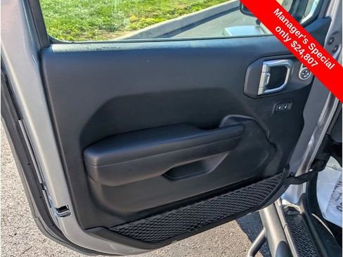 Used 2021 Jeep Wrangler Unlimited Sport AWD/4WD image 14