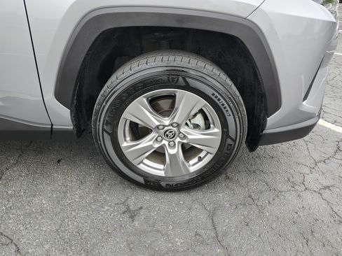 Used 2025 Toyota RAV4 LE AWD/4WD image 8