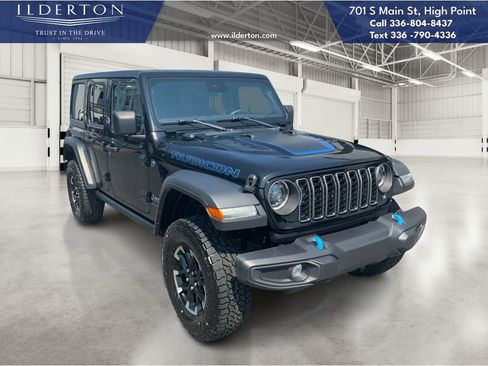 Used 2024 Jeep Wrangler Unlimited Rubicon 4xe image 4