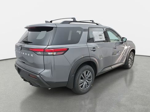 New 2025 Nissan Pathfinder SV image 5