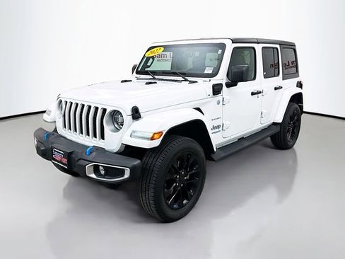 Used 2022 Jeep Wrangler Sahara w/ Cold Weather Group image 3