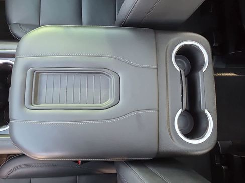 Used 2023 Chevrolet Tahoe LT w/ Luxury Package image 20