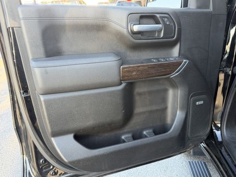 Used 2021 GMC Sierra 1500 Elevation w/ Preferred Package image 4