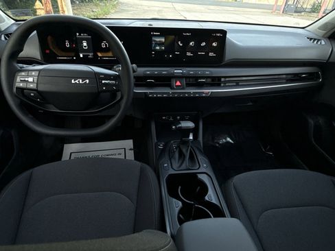 Used 2025 Kia K4 FWD image 38