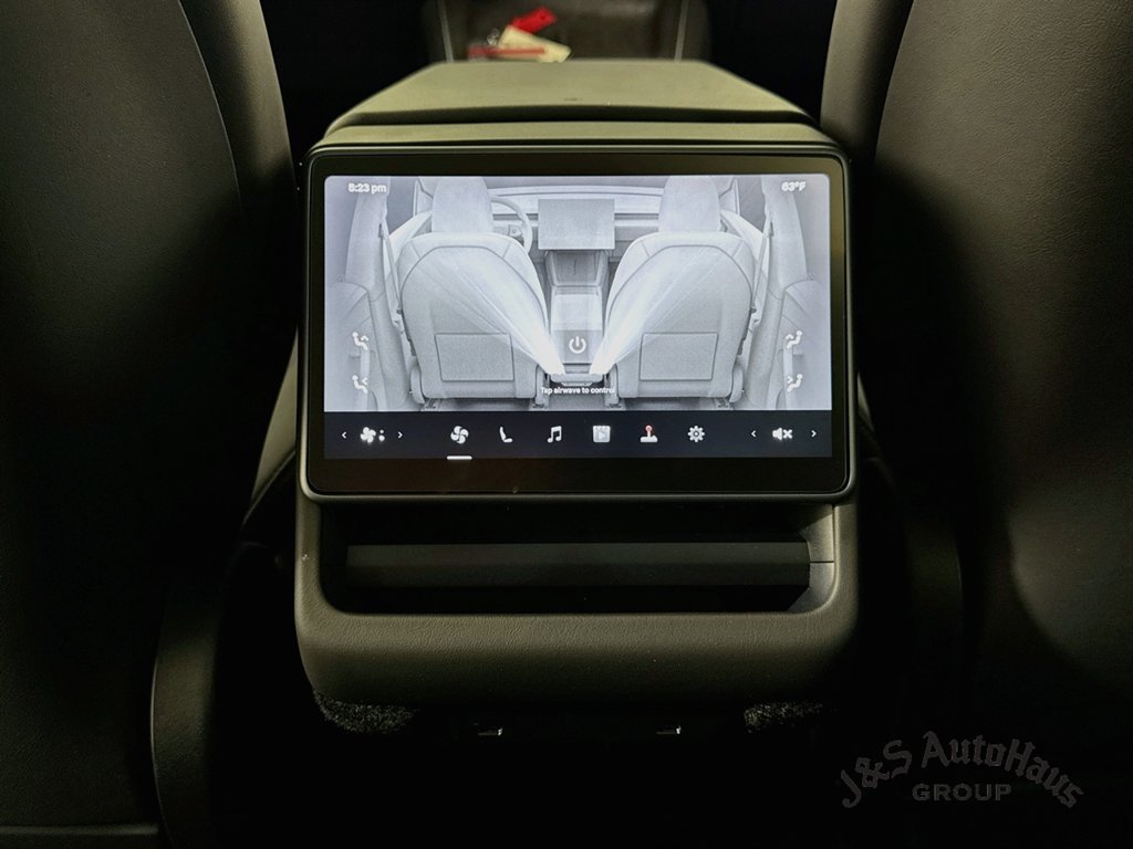 Used 2026 Tesla Model Y AWD image 32