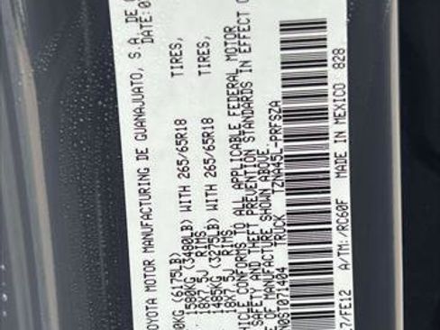 Used 2025 Toyota Tacoma TRD Sport image 18