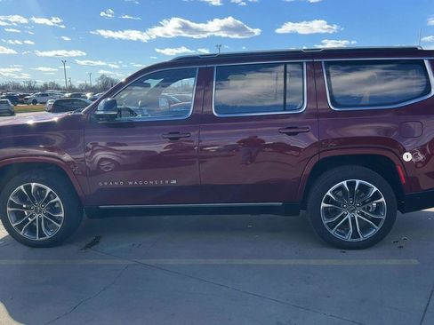 Used 2024 Jeep Grand Wagoneer Series III w/ Rear Seat Video Group 1 image 8